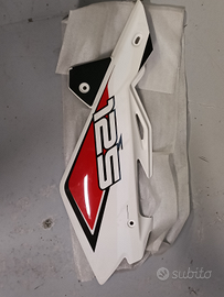 Fianco sx Husqvarna TE/WRE Codice 8000H5358