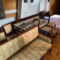 Divani e sedie stile Biedermeier