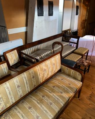 Divani e sedie stile Biedermeier