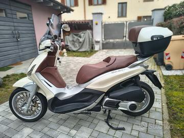 Piaggio Beverly 300 i.e.