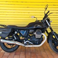 Moto Guzzi V7 II 750 ABS
