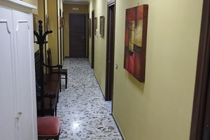 Locasi stanza di 25 mq compreso internet, luce