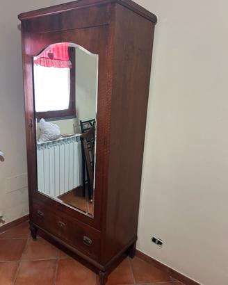 Armadio in legno