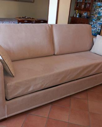 Divano letto con rete elettrica