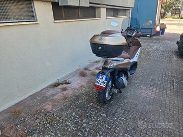 piaggio beverly 300 