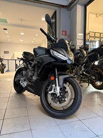 Aprilia Tuono 660 KM0