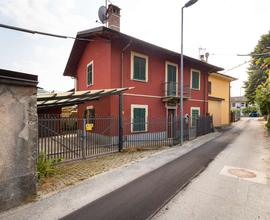 PORZIONE DI CASA LIBERA SU TRE LATI