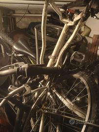 stock di biciclette da sistemare 