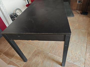Scrivania nera legno ikea