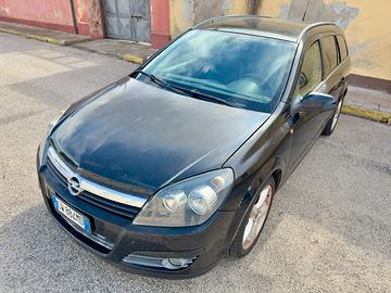 Opel Astra CDTI 101cv Cosmo in buono stato