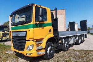 DAF CF 460 quattro assi pianale con rampe