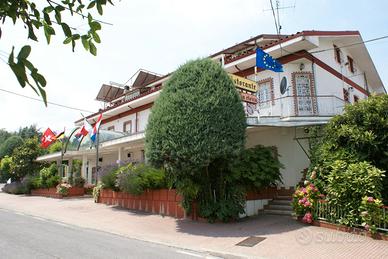 Teorema Aziende EX HOTEL TRE STELLEnel MONREGALESE