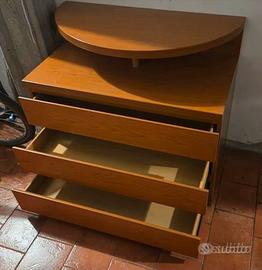 Cassettiera in legno color ciliegio