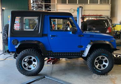 Suzuki samurai sj413
