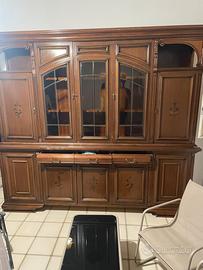 Credenza e vetrina