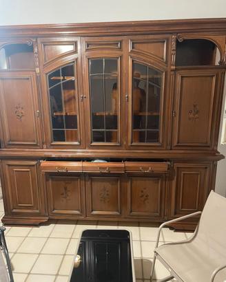 Credenza e vetrina