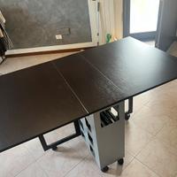 Tavolo + 6 sedie in pelle Richiudibile