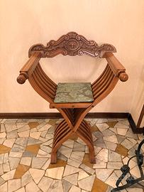 Sedia Dantesca (Savonarola) in legno intagliato