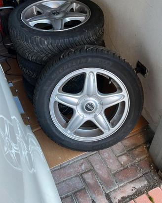 Michelin 4 stagioni con cerchi Mini