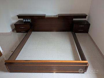 Letto anni 60-70 con radio