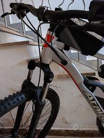 E-bike Atala B-Cross A6. 1 motore bosch performanc