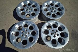 Cerchi In Lega Da 16" Per Alfa Romeo 156 - GT