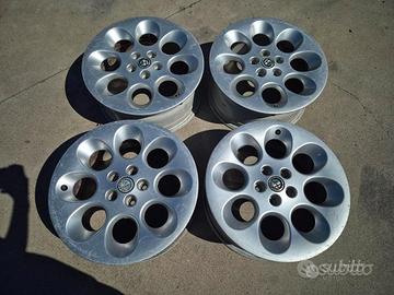 Cerchi In Lega Da 16" Per Alfa Romeo 156 - GT