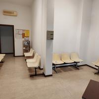 MAERNE-NEG./UFF. vetrinato al PT, ampio parcheggio