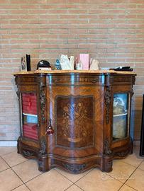 Credenza in legno intarsiato a 3 ante, italia