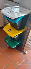 contenitori colorati per raccolta differenziata