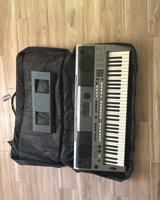 Tastiera Yamaha PSR-E443