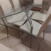 Tavolo in cristallo 