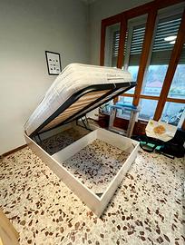 Letto contenitore una piazza e mezza con materasso
