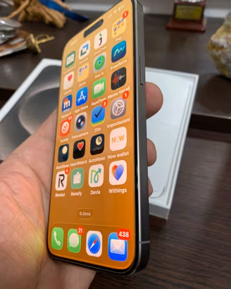 Iphone 15 pro max 1 TB pari al nuovo