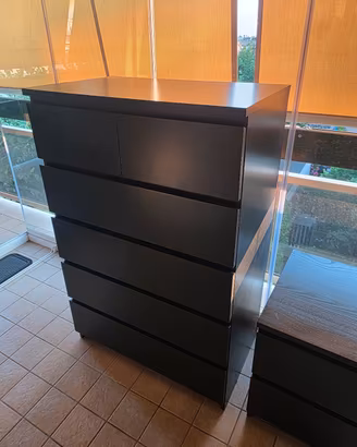 cassettiera Malm + comodino