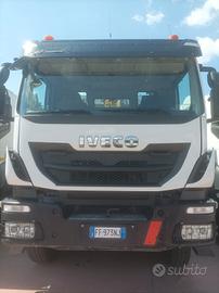 IVECO TRAKKER 500 GANCIO SCARRABILE