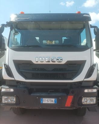 IVECO TRAKKER 500 GANCIO SCARRABILE