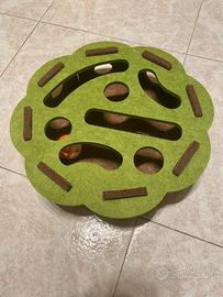 Gioco interattivo per gatti con pallina