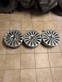 Cerchi Ford da 16 Pollici