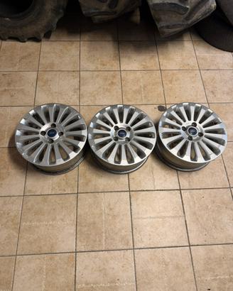 Cerchi Ford da 16 Pollici