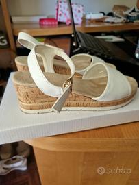 Sandali bianchi
