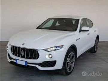 Maserati Levante 3.0 diesel 275 CV pari al nuovo