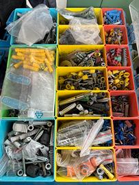 Valigetta con tasselli capicorda e minuterua mista