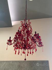 Lampadario classico in vetro rosso