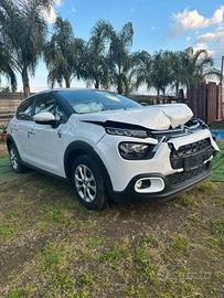 Citroen C3 2023 PureTech Shine SINISTRATA