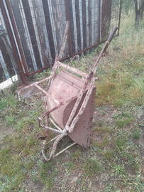 Carriola per montacarichi