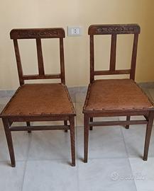 Sedie antiche rivestite in cuoio