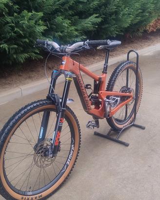 santa Cruz nomad taglia xs ruote 27,5