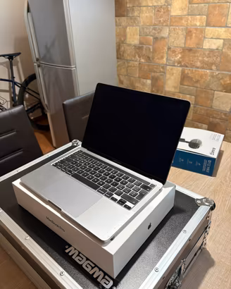 MACBOOK PRO M1 ( schermo NON Funzionante)