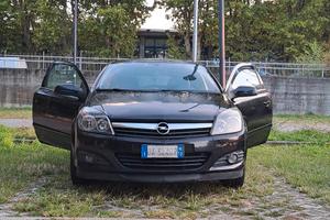 Opel Astra GTC